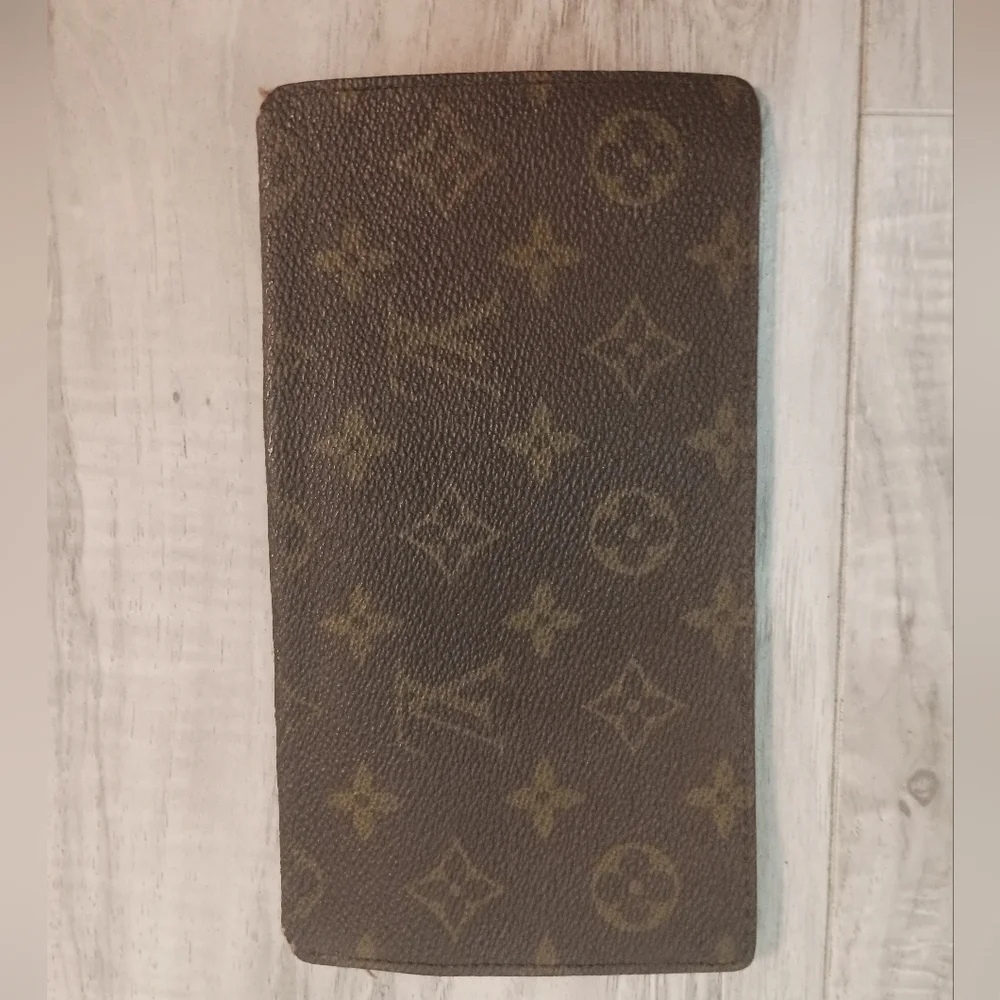 Authentic Louis Vuitton Monogram Checkbook Wallet Vintage